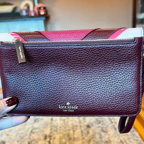 Kate Spade Kourtney Chevron Medium Clutch Wallet Wristlet in Pink Multi - Picture 6 of 6